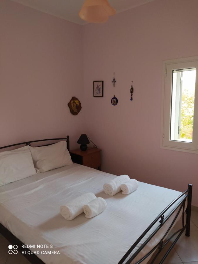 Ozena Countryside Apartment Vromonerion Exterior photo