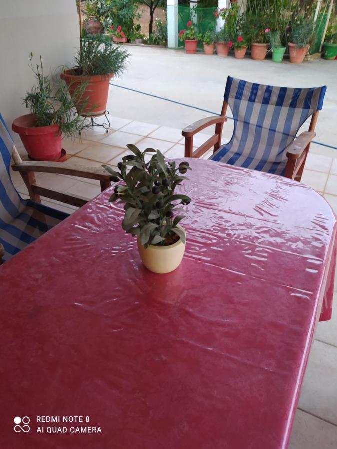 Ozena Countryside Apartment Vromonerion Exterior photo