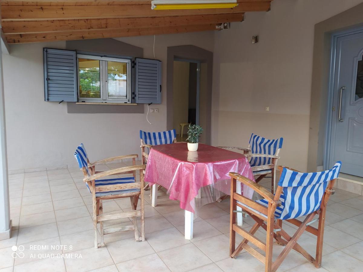 Ozena Countryside Apartment Vromonerion Exterior photo